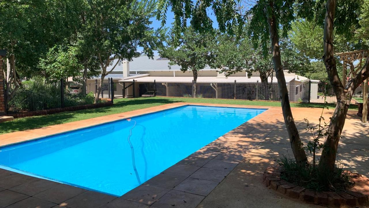 Stay Harties Accommodation Hartbeespoort Eksteriør billede